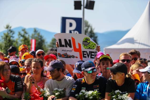 Supporters waiting for the drivers during Race day of Formula 1 Qatar Airways Austrian Grand Prix 2024, RedBull Ring, Spielberg, Austria 30th June 2024  Copyright: xAlessioxDexMarco IPAxSportx xipax xx IPA_47618202 IPA_Agency_IPA47618202