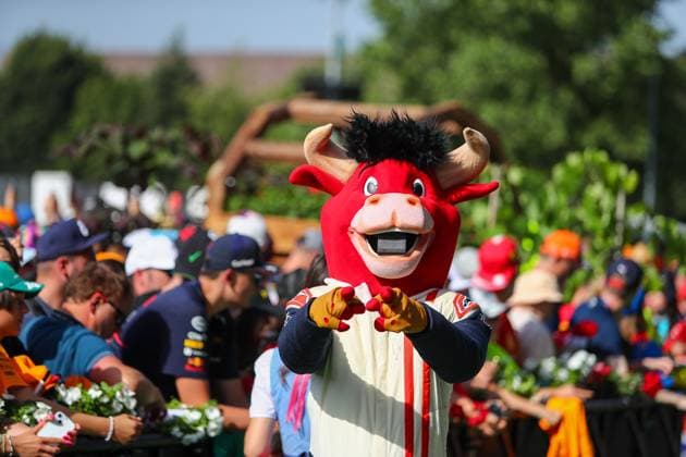 Supporters waiting for the drivers during Race day of Formula 1 Qatar Airways Austrian Grand Prix 2024, RedBull Ring, Spielberg, Austria 30th June 2024  Copyright: xAlessioxDexMarco IPAxSportx xipax xx IPA_47618303 IPA_Agency_IPA47618303