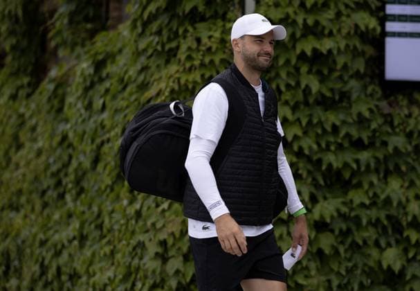 Grigor Dimitrov of Bulgaria walks to practice Wimbledon Tennis Championships, Practice and Previews, The All England Lawn Tennis and Croquet Club, London, UK - 30 Jun 2024  Copyright: xJavierxGarcia Shutterstockx 14560182b