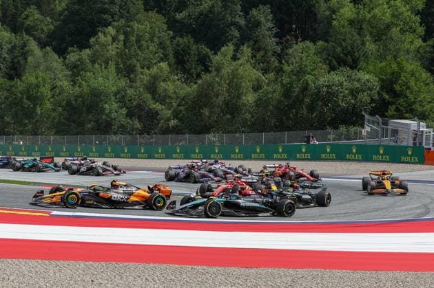 Start, Lando Norris McLaren , George Russell Mercedes AMG , Race, Grand Prix of Austria, Motorsport, Men, Formula 1, 30 06 2024 Spielberg Styria Austria Copyright: xkolbert-press ChristianxKolbertx