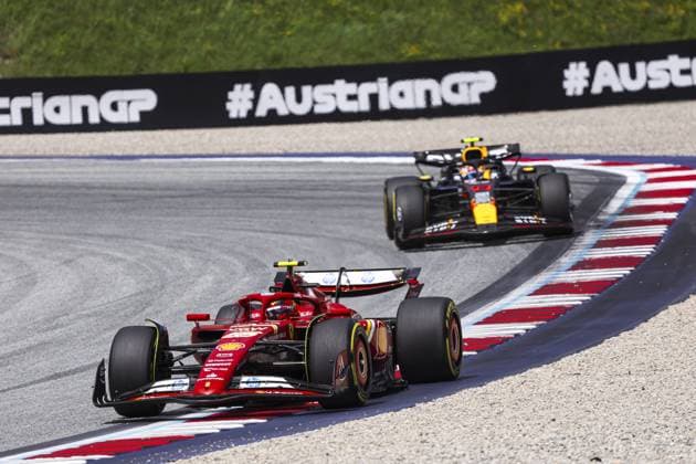 55 SAINZ Carlos (spa), Scuderia Ferrari SF-24, action during the Formula 1 Qatar Airways Austrian Grand Prix 2024, 11th round of the 2024 Formula One World Championship, WM, Weltmeisterschaft from June 28 to 30, 2024 on the Red Bull Ring, in Spielberg, Austria - F1 - AUSTRIAN GRAND PRIX 2024 DPPI Panoramic  AV3_2544