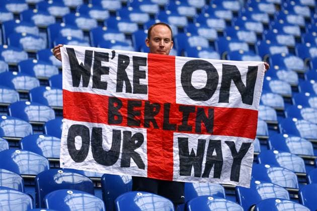 England fan ahead of kick-off England v Slovakia, UEFA European Championship, EM, Europameisterschaft 2024, Round of 16, Football, Arena AufSchalke, Gelsenkirchen, Germany - 30 Jun 2024 EDITORIAL USE ONLY No use with unauthorised audio, video, data, fixture lists, club league logos or live services. Online in-match use limited to 120 images, no video emulation. No use in betting, games or single club league player publications.  Copyright: xKieranxMcManus Shutterstockx 14562217a