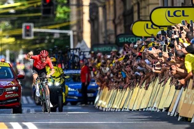 Tour de France 2024 - Stage 02 BOLOGNA, ITALY - JUNE 29 : Vauquelin Kevin (FRA) of Arkea - B&B Hotels celebrating his victory during stage 2 of the 111th edition of the Tour de France 2024 cycling race, a stage of 199 kms with start in Cesenatico and finish in Bologna on June 29, 2024 in Bologne, Italy, 29 06 2024 Bologna Italy  Copyright: xNicoxVereeckenx