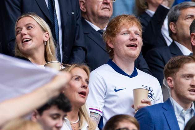 UEFA EURO 2024 England Slovakia 30 06 2024 Musician Ed Sheeran in the stands UEFA EURO 2024 England Slovakia Arena AufSchalke, Gelsenkirchen on 30 06 2024 Copyright: xBEAUTIFULxSPORTS Meuselx