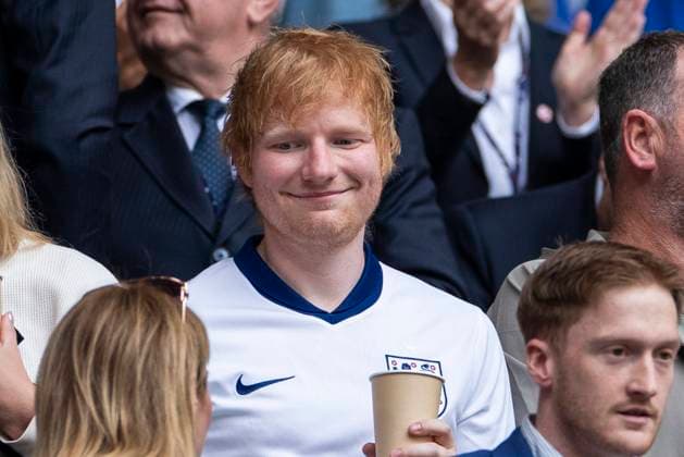 UEFA EURO 2024 England Slovakia 30 06 2024 Musician Ed Sheeran in the stands UEFA EURO 2024 England Slovakia Arena AufSchalke, Gelsenkirchen on 30 06 2024 Copyright: xBEAUTIFULxSPORTS Meuselx