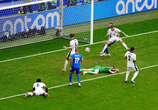 EURO 2024, England - Slowakei Kieran Trippier of England clears the ball England v Slovakia, UEFA European Championship, EM, Europameisterschaft 2024, Round of 16, Football, Arena AufSchalke, Gelsenkirchen, Germany - 30 Jun 2024 EDITORIAL USE ONLY No use with unauthorised audio, video, data, fixture lists, club league logos or live services. Online in-match use limited to 120 images, no video emulation. No use in betting, games or single club league player publications. Copyright: xDavexShopland Shutterstockx 14562222ah
