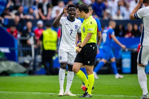 240630 Bukayo Saka of England reacts during the UEFA Euro 2024 Football Championship round of 16 match between England and Slovakia on June 30, 2024 in Gelsenkirchen Photo Jesper Zerman BILDBYRAN kod JZ JZ0546 fotboll football soccer fotballs em europamästerskap em uefa euro uefa european football championship euro 2024 england slovakien slovakia bbeng dejected  Copyright: JESPERxZERMAN BB240630JZ044