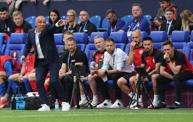 EURO 2024, England - Slowakei England v Slovakia UEFA EURO, EM, Europameisterschaft,Fussball 2024 Round of 16 Slovakia Manager Francesco Calzona during the UEFA Euro 2024 Round of 16 match between England and Slovakia at Veltins-Arena, Gelsenkirchen UK Newspapers OUT Copyright: xPaulxChestertonx FIL-20312-0029