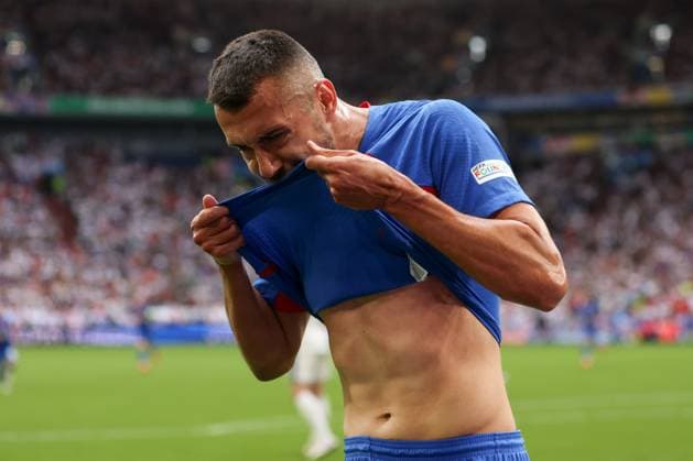 EURO 2024, England - Slowakei Ivan Schranz of Slovakia scores the opening goal England v Slovakia, UEFA European Championship, EM, Europameisterschaft 2024, Round of 16, Football, Arena AufSchalke, Gelsenkirchen, Germany - 30 Jun 2024 EDITORIAL USE ONLY No use with unauthorised audio, video, data, fixture lists, club league logos or live services. Online in-match use limited to 120 images, no video emulation. No use in betting, games or single club league player publications. Copyright: xPaulxCurrie Shutterstockx 14562219bj