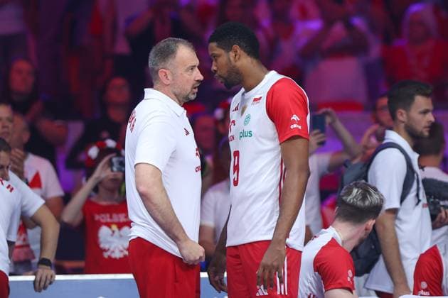 Volleyball, FIVB Nations League, Spiel um Platz 3, Polen - Slowenien LODZ 30.06.2024 SIATKOWKA MEZCZYZN LIGA NARODOW 2024 TURNIEJ FINALOWY - MECZ O 3 MIEJSCE: SLOWENIA - POLSKA --- MENS VOLLEYBALL NATIONS LEAGUE 2024 FINAL ROUND - BRONZE MEDAL MATCH IN LODZ: SLOVENIA - POLAND N Z NIKOLA GRBIC WILFREDO LEON VENERO FOT. ANNA KLEPACZKO FOTOPYK NEWSPIX.PL --- Newspix.pl POLAND OUT!  240630LUM014