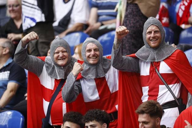 EURO 2024, England - Slowakei GELSENKIRCHEN - England fans during the UEFA EURO, EM, Europameisterschaft,Fussball 2024 round of 16 match between England and Slovakia at the Arena AufSchalke on June 30, 2024 in Gelsenkirchen, Germany. ANP Hollandse Hoogte MAURICE VAN STEEN UEFA EURO 2024 2024 xVIxANPxSportx xVanxSteenxFotografiexIVx 502440143 originalFilename: 502440143.jpg