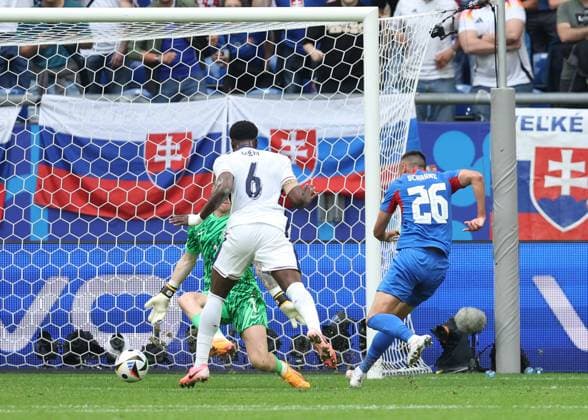 EURO 2024, England - Slowakei Gelsenkirchen, Germany, 30th June 2024. Ivan Schranz of Slovakia scores the first goal during the UEFA European Championships round of 16 match at Arena Aufschalke, Gelsenkirchen. Picture credit should read: Paul Terry Sportimage EDITORIAL USE ONLY. No use with unauthorised audio, video, data, fixture lists, club league logos or live services. Online in-match use limited to 120 images, no video emulation. No use in betting, games or single club league player publications. SPI-3212-0041