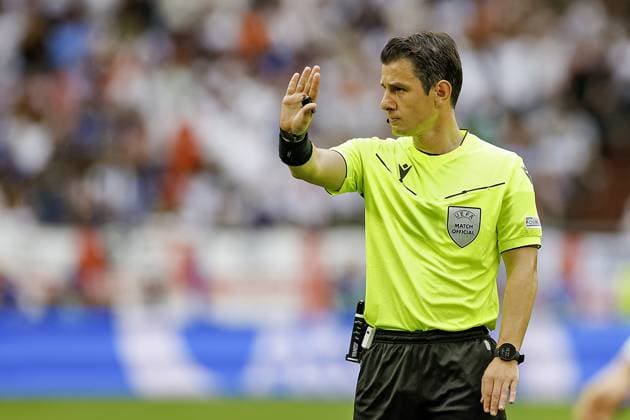 EURO 2024, England - Slowakei GELSENKIRCHEN, 30-06-20204, Stadium Veltins Arena, European Football Championship Euro2024, Round of 16 match no.40 between England and Slovakia. Referee Halil Umut Meler England - Slovakia (Euro2024)  x25642355x Copyright: