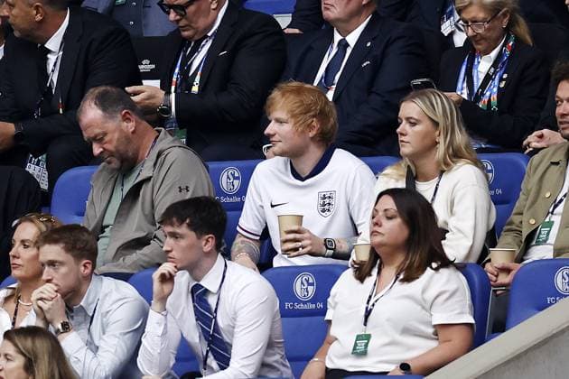 EURO 2024, England - Slowakei GELSENKIRCHEN - Singer-songwriter Ed Sheeran in the stands during the UEFA EURO, EM, Europameisterschaft,Fussball 2024 round of 16 match between England and Slovakia at the Arena AufSchalke on June 30, 2024 in Gelsenkirchen, Germany. ANP Hollandse Hoogte MAURICE VAN STEEN UEFA EURO 2024 2024 xVIxANPxSportx xVanxSteenxFotografiexIVx 502446087 originalFilename: 502446087.jpg