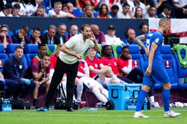 Gareth Southgate England, Coach holds his hand to his ear, GER, England ENG vs Slovakia SVN , European Football Championship, UEFA EURO 2024, Round of 16, 30 06 2024 GER, England ENG vs Slovakia SVN , European Football Championship, UEFA EURO 2024, Round of 16, 30 06 2024 Gelsenkirchen Copyright: xEibner-Pressefoto Memmlerx EP_MMR