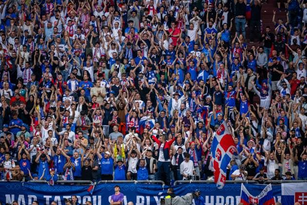 240630 Supporters of Slovakia during the UEFA Euro 2024 Football Championship round of 16 match between England and Slovakia on June 30, 2024 in Gelsenkirchen Photo Jesper Zerman BILDBYRAN kod JZ JZ0546 fotboll football soccer fotballs em europamästerskap em uefa euro uefa european football championship euro 2024 england slovakien slovakia bbeng  Copyright: JESPERxZERMAN BB240630JZ116