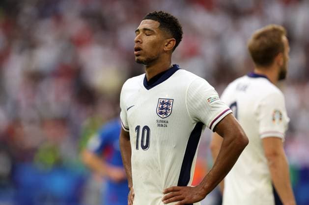 Jude Bellingham of England dejected England v Slovakia, UEFA European Championship, EM, Europameisterschaft 2024, Round of 16, Football, Arena AufSchalke, Gelsenkirchen, Germany - 30 Jun 2024 EDITORIAL USE ONLY No use with unauthorised audio, video, data, fixture lists, club league logos or live services. Online in-match use limited to 120 images, no video emulation. No use in betting, games or single club league player publications. Copyright: xPaulxCurrie Shutterstockx 14562219ff