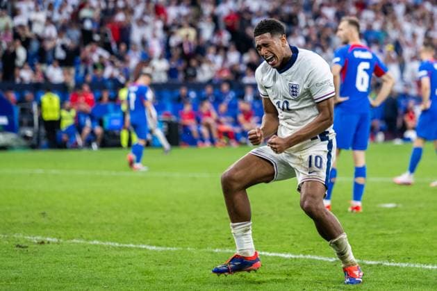 240630 Jude Bellingham of England celebrates after 2 1 during the UEFA Euro 2024 Football Championship round of 16 match between England and Slovakia on June 30, 2024 in Gelsenkirchen Photo Jesper Zerman BILDBYRAN kod JZ JZ0546 fotboll football soccer fotball fotballs em europamästerskap em uefa euro uefa european football championship euro 2024 england slovakien slovakia bbeng celebrate jubel  Copyright: JESPERxZERMAN BB240630JZ146