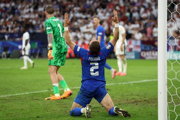 Peter Pekarik of Slovakia reacts after missing a chance England v Slovakia, UEFA European Championship, EM, Europameisterschaft 2024, Round of 16, Football, Arena AufSchalke, Gelsenkirchen, Germany - 30 Jun 2024 EDITORIAL USE ONLY No use with unauthorised audio, video, data, fixture lists, club league logos or live services. Online in-match use limited to 120 images, no video emulation. No use in betting, games or single club league player publications. Copyright: xPaulxCurrie Shutterstockx 14562219gv