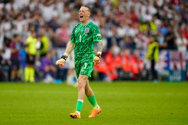 GER: England v Slovakia. UEFA EURO, EM, Europameisterschaft,Fussball 2024 Jordan Pickford of England celebrates the 1-1 scores by Jude Bellingham of England during the UEFA Euro 2024 match between England and Slovakia, Round of 16, played at Veltins-Arena stadium on June 30, 2024 in Gelsenkirchen, Germany. kpng Copyright: xSergioxRuizx xPRESSINPHOTOx PS_240630_ENG-SLOVAKIA_594