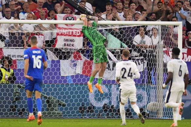 England s goalkeeper Jordan Pickford during the round of sixteen match between England and Slovakia at the Euro 2024 soccer tournament in Gelsenkirchen, Germany, Sunday, June 30, 2024. - Soccer .  Copyright: xFabioxFerrari LaPressex