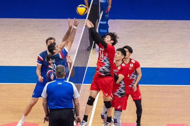 Volleyball, Nations League, Finale, Japan - Frankreich Japan - France 30.06.2024 Lodz, Poland, men s Volleyball Nations League, final round finals , game ( match ) Japan - France ; image shows: Yacine Louati (2L) Yuki Ishikawa (3R) photo Katarzyna Plewczynska Fotostyk Copyright: xFotostykxPhotoxAgencyx 20240630FCTKP1048
