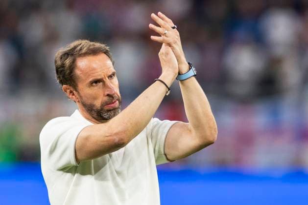 UEFA EURO 2024 England Slovakia 30 06 2024 Gareth Southgate England, head coach cheers UEFA EURO 2024 England Slovakia Arena AufSchalke, Gelsenkirchen on 30 06 2024 Copyright: xBEAUTIFULxSPORTS Meuselx