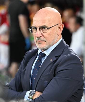 30 06 2024, xsltx, European Football Championship 2024 1 8 Final, Spain Georgia emspor, v l Coach Head Coach Luis De LA Fuente Spain UEFA REGULATIONS PROHIBIT ANY USE OF PHOTOGRAPHS as IMAGE SEQUENCES and or QUASI VIDEO Cologne