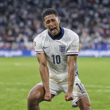 GELSENKIRCHEN, 30-06-20204, Stadium Veltins Arena, European Football Championship Euro2024, Round of 16 match no.40 between England and Slovakia. England player Jude Bellingham celebrate the win after the game England - Slovakia (Euro2024)  x25645086x Copyright: