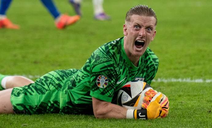 GELSENKIRCHEN, GERMANY - JUNE 30: Jordan Pickford of England celebrate after the UEFA EURO, EM, Europameisterschaft,Fussball 2024 round of 16 match between England and Slovakia at Arena AufSchalke on June 30, 2024 in Gelsenkirchen, Germany. Photo by Sebastian Frej England v Slovakia: Round of 16 - UEFA EURO 2024 Copyright: xSebastianxFrejx