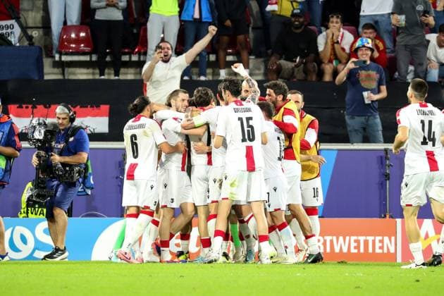 Germany - UEFA EURO, EM, Europameisterschaft,Fussball 2024 - Spain and Georgia - 30 06 2024 GERMANY, COLOGNE, JUNE 30. Khvicha Kvaratskhelia of Georgia celebrates with his teammates after scoring a goal during the UEFA EURO 2024 round of 16 match between Spain and Georgia, on June 24, 2024 at Cologne Stadium in Cologne, Germany. Photo by Manuel Blondeau AOP.Press Cologne Cologne Stadium Germany Copyright: x ManuelxBlondeau AOP.Pressx AOP20240630 0008