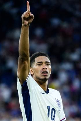 240630 Jude Bellingham of England celebrates after the UEFA Euro 2024 Football Championship round of 16 match between England and Slovakia on June 30, 2024 in Gelsenkirchen Photo Jesper Zerman BILDBYRAN kod JZ JZ0546 fotboll football soccer fotballs em europamästerskap em uefa euro uefa european football championship euro 2024 england slovakien slovakia bbeng jubel  Copyright: JESPERxZERMAN BB240630JZ188