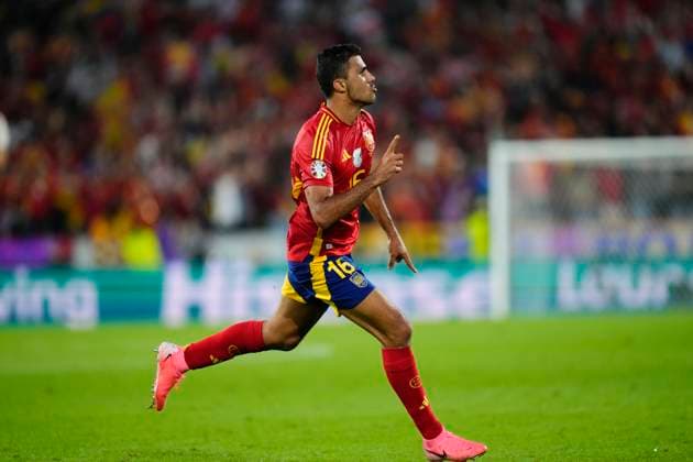 Spain v Georgia: Round of 16 - UEFA EURO, EM, Europameisterschaft,Fussball 2024 Rodrigo Hernandez defensive midfield of Spain and Manchester City celebrates after scoring his sides first goal during the UEFA EURO 2024 round of 16 match between Spain and Georgia at Cologne Stadium on June 30, 2024 in Cologne, Germany. Cologne Germany  Copyright: xJosexBretonx originalFilename:bretonhernandez-spainvge240630_npxMl.jpg