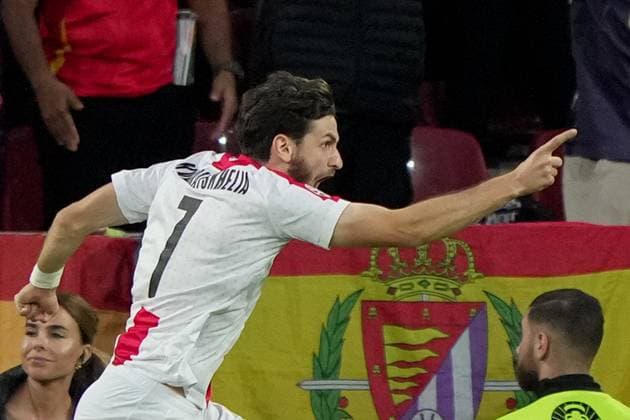 Georgia s Khvicha Kvaratskhelia celebrates after scoring goal 0-1 during the Euro 2024 soccer match between Spain and Georgia at the Cologne Stadium , Cologne , Germany - Sunday 30 June 2024. - Soccer .  Copyright: xSpada LaPressex