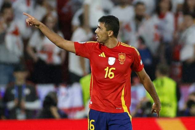 Spain s Rodri Hernandez celebrates after scoring the 1-1 during the Euro2024 round of 16 soccer match between Spain and Georgia at RheinEnergieStadion in Cologne, Germany, 30 June 2024. Spain vs. Georgia !ACHTUNG: NUR REDAKTIONELLE NUTZUNG!  Copyright: xAlbertoxEstevezx GRAF9922 20240630-55014023471_1