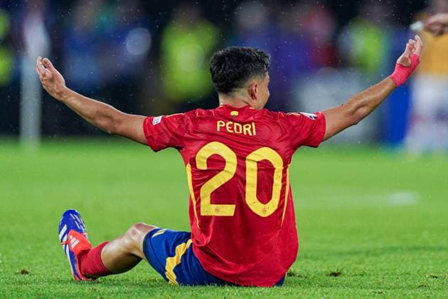 2024-06-30 Spain v Georgia - Round of 16 - UEFA EURO, EM, Europameisterschaft,Fussball 2024 COLOGNE, GERMANY - JUNE 30: Pedri of Spain on the ground confused during the Round of 16 - UEFA EURO 2024 match between Spain and Georgia at Cologne Stadium on June 30, 2024 in Cologne, Germany. (Photo by Joris Verwijst BSR Agency) Cologne Germany Content not available for redistribution in The Netherlands directly or indirectly through any third parties. Copyright: xBSRxAgencyx