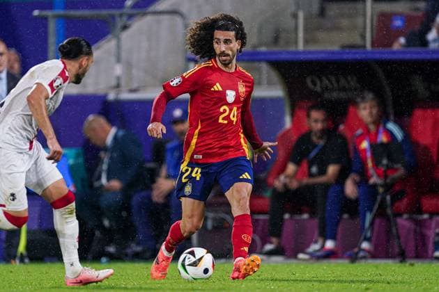 2024-06-30 Spain v Georgia - Round of 16 - UEFA EURO, EM, Europameisterschaft,Fussball 2024 COLOGNE, GERMANY - JUNE 30: Marc Cucurella of Spain dribbles during the Round of 16 - UEFA EURO 2024 match between Spain and Georgia at Cologne Stadium on June 30, 2024 in Cologne, Germany. (Photo by Joris Verwijst BSR Agency) Cologne Germany Content not available for redistribution in The Netherlands directly or indirectly through any third parties. Copyright: xBSRxAgencyx