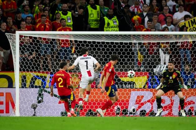 Spain v Georgia - UEFA EURO, EM, Europameisterschaft,Fussball 2024 Robin Le Normand of Spain scors a own goal during the UEFA EURO 2024 round of 16 football match between Spain and Georgia. Cologne Germany Copyright: xNicolòxCampox
