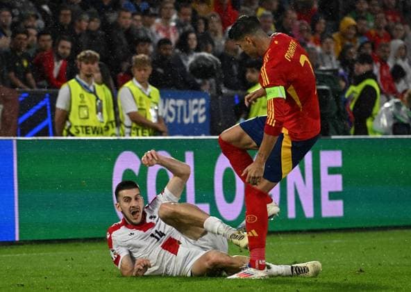 30 06 2024, xsltx, European Football Championship 2024 1 8 Final, Spain Georgia emspor, v l DFL DFB REGULATIONS PROHIBIT ANY USE OF PHOTOGRAPHS as IMAGE SEQUENCES and or QUASI VIDEO Cologne
