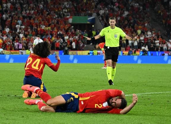 30 06 2024, xsltx, European Football Championship 2024 1 8 Final, Spain Georgia emspor, v l Marc Cucurella Saseta Spain , Daniel Carvajal Ramos Spain DFL DFB REGULATIONS PROHIBIT ANY USE OF PHOTOGRAPHS as IMAGE SEQUENCES and or QUASI VIDEO Köln
