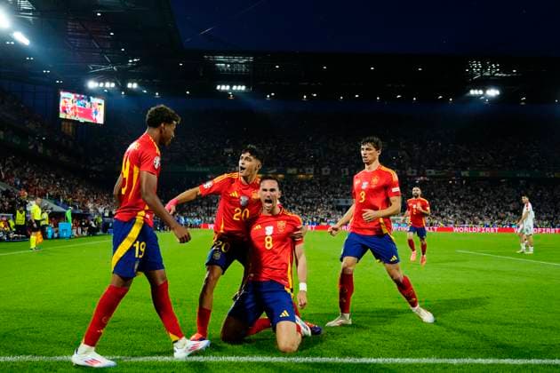 Spain v Georgia: Round of 16 - UEFA EURO, EM, Europameisterschaft,Fussball 2024 Fabian Ruiz central midfield of Spain and Paris Saint-Germain celebrates after scoring his sides first goal during the UEFA EURO 2024 round of 16 match between Spain and Georgia at Cologne Stadium on June 30, 2024 in Cologne, Germany. Cologne Germany  Copyright: xJosexBretonx originalFilename:bretonhernandez-spainvge240630_npUbV.jpg
