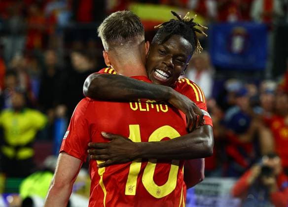Nico Williams of Spain celebrates scoring to make it 3-1 with Dani Olmo of Spain Spain v Georgia, UEFA European Championship, EM, Europameisterschaft 2024, Round of 16, Football, Cologne Stadium, Cologne, Germany - 30 Jun 2024 EDITORIAL USE ONLY No use with unauthorised audio, video, data, fixture lists, club league logos or live services. Online in-match use limited to 120 images, no video emulation. No use in betting, games or single club league player publications. Copyright: xMichaelxZemanek Shutterstockx 14562306bh