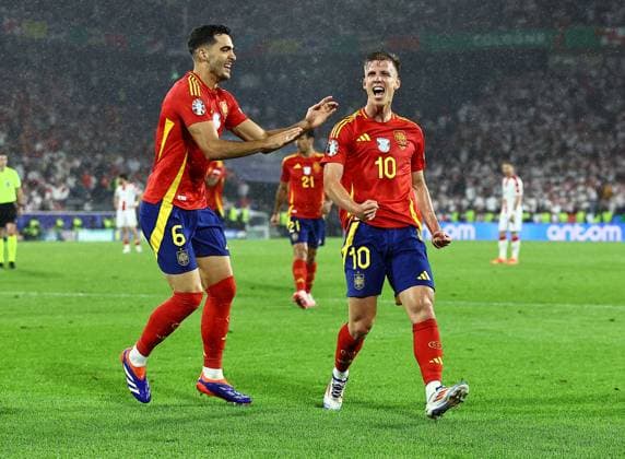 Dani Olmo of Spain celebrates scoring to make it 4-1 with Mikel Merino of Spain Spain v Georgia, UEFA European Championship, EM, Europameisterschaft 2024, Round of 16, Football, Cologne Stadium, Cologne, Germany - 30 Jun 2024 EDITORIAL USE ONLY No use with unauthorised audio, video, data, fixture lists, club league logos or live services. Online in-match use limited to 120 images, no video emulation. No use in betting, games or single club league player publications. Copyright: xMichaelxZemanek Shutterstockx 14562306br