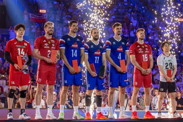 Japan - France , decoration ceremony 30.06.2024 Lodz, Poland, men s Volleyball Nations League, final round finals ; ceremony decoration after the tournament and final game Japan - France image shows: best players of tournament: from left: Yuki Ishikawa , Tomasz Fornal , Nicolas Le Goff , Antoine Brizard , Jean Patry , Jakub Kochanowski , Tomohiro Yamamoto photo Katarzyna Plewczynska Fotostyk Copyright: xFotostykxPhotoxAgencyx 20240630FCTKP1688