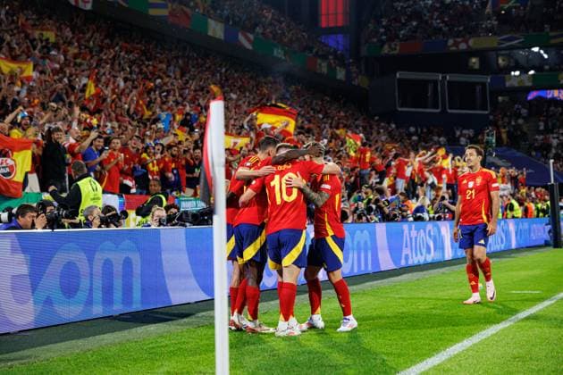 Nico Williams seen celebrating after scoring goal during UEFA EURO, EM, Europameisterschaft,Fussball 2024 Round of 16 game between national teams of Spain and Georgia at RheinEnergieStadion, Cologne, Germany (Maciej Rogowski) Cologne RheinEnergieStadion Germany Copyright: xMaciejxRogowskix spaingeorgia-35