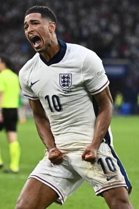 GELSENKIRCHEN, GERMANY - JUNE 30: Jude Bellingham of England celebrates after Harry Kane of England (not pictured) scores his team s second goal during the UEFA EURO, EM, Europameisterschaft,Fussball 2024 round of 16 match between England and Slovakia at Arena AufSchalke on June 30, 2024 in Gelsenkirchen, G England v Slovakia: Round of 16 - UEFA EURO 2024 Copyright: xSebastianxFrejx