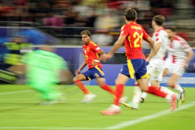 Germany - UEFA EURO, EM, Europameisterschaft,Fussball 2024 - Spain and Georgia - 30 06 2024 GERMANY, COLOGNE, JUNE 30. Lamine Yamal of Spain during the UEFA EURO 2024 round of 16 match between Spain and Georgia, on June 24, 2024 at Cologne Stadium in Cologne, Germany. Photo by Manuel Blondeau AOP.Press Cologne Cologne Stadium Germany Copyright: x ManuelxBlondeau AOP.Pressx AOP20240630 0028