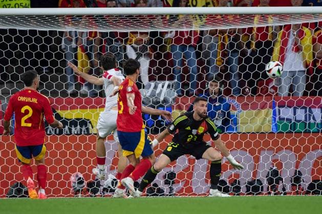 Own goal Spain by Robin Le Normand ESP to 0 1, Goalkeeper Simon Unai ESP without defense chance, Round of 16 Spain ESP Georgia GEO 4 1 Stadion Koeln, Cologne Stadium, 30 06 2024 Football UEFA EURO 2024 GERMANY from 14 06 2024 14 07 2024 Â