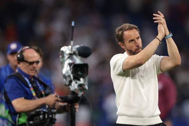 Gelsenkirchen, Germany, 30th June 2024. Gareth Southgate Head coach of England applauds the fans following the final whistle of the UEFA European Championships Round of 16 match at Arena Aufschalke, Gelsenkirchen. Picture credit should read: Jonathan Moscrop Sportimage EDITORIAL USE ONLY. No use with unauthorised audio, video, data, fixture lists, club league logos or live services. Online in-match use limited to 120 images, no video emulation. No use in betting, games or single club league player publications. SPI-3209-0031