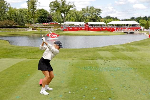 MIDLAND, MI - JUNE 30: LPGA, Golf Damen golfer Charley Hull plays her tee shot on the 18th hole during the final round of the LPGA Dow Championship on June 30, 2024, at Midland Country Club in Midland, Michigan. (Photo by Brian Spurlock Icon Sportswire) GOLF: JUN 30 LPGA Dow Championship EDITORIAL USE ONLY Icon24063050